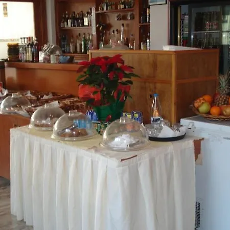 Oscar Lefkada Нидри