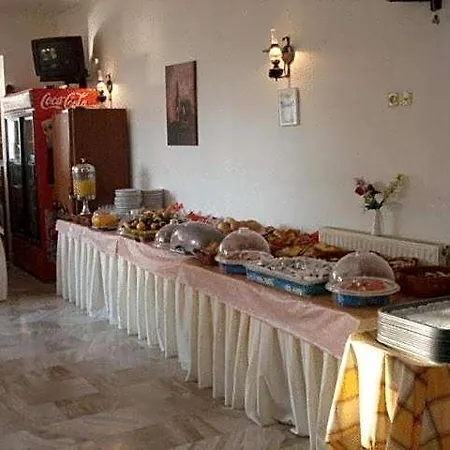 Oscar Lefkada 2* נידרי